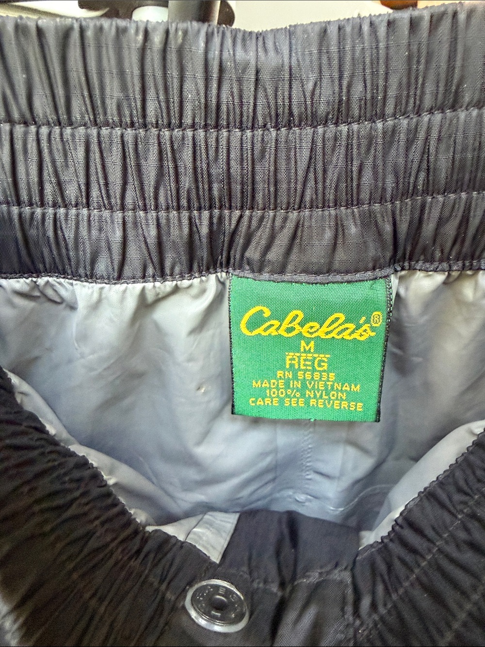 Cabela's Black Nylon Shell Rain pants with side zippers size M - Picture 3 of 6
